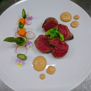 FILETTO DI MANZO CON SALSA ALLE NOCCIOLE